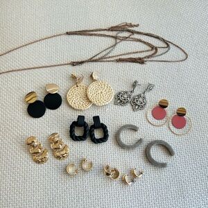 Elegant Gold and Black Earrings Lot 10 pairs earrings 1 necklace